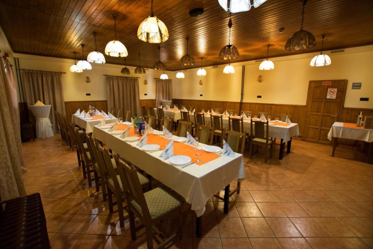 Szelkakas Fogado Es Etterem Bed & Breakfast Batonyterenye Exterior photo