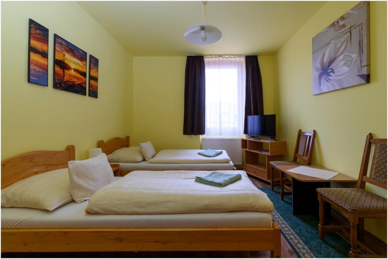 Szelkakas Fogado Es Etterem Bed & Breakfast Batonyterenye Exterior photo